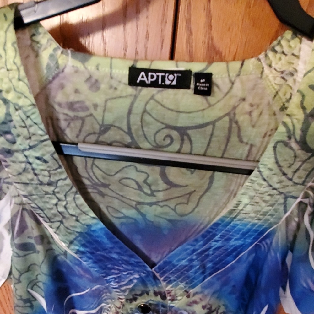 Apt 9 size medium womens blouse - Picture 2 of 8